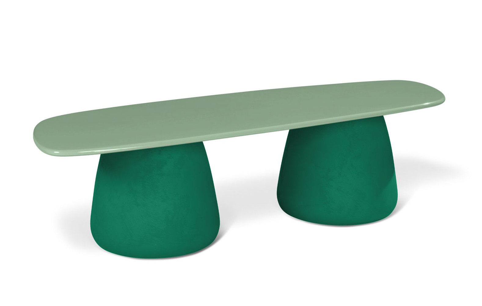 Table basse design aux tons verts, avec un plateau ovale vert clair reposant sur deux pieds coniques vert foncé.