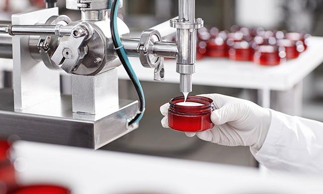 Les fabricants doivent afficher la composition de leurs crèmes: l’eau peut constituer jusqu’aux trois quarts du produit.