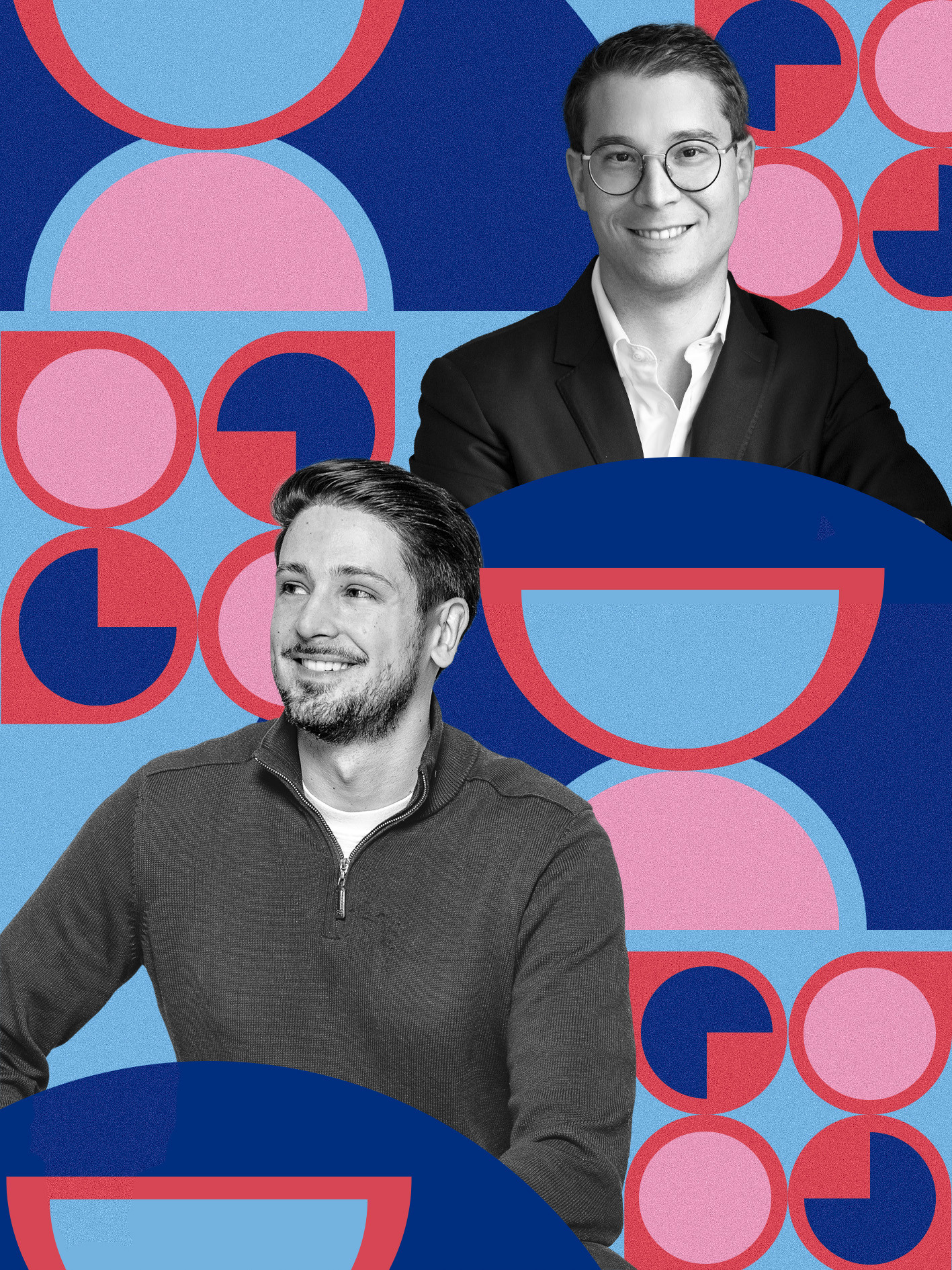 Deux hommes souriants en noir et blanc sur fond géométrique coloré bleu, rose et rouge avec cercles et formes abstraites.